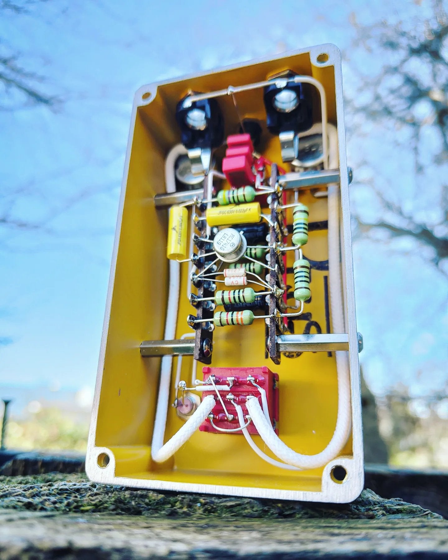 Plus Distortion - Classic 70s distortion with vintage metal can op amp