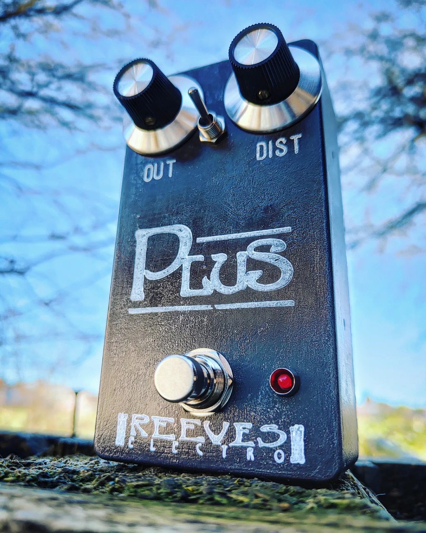 Plus Distortion - Classic 70s distortion with vintage metal can op amp