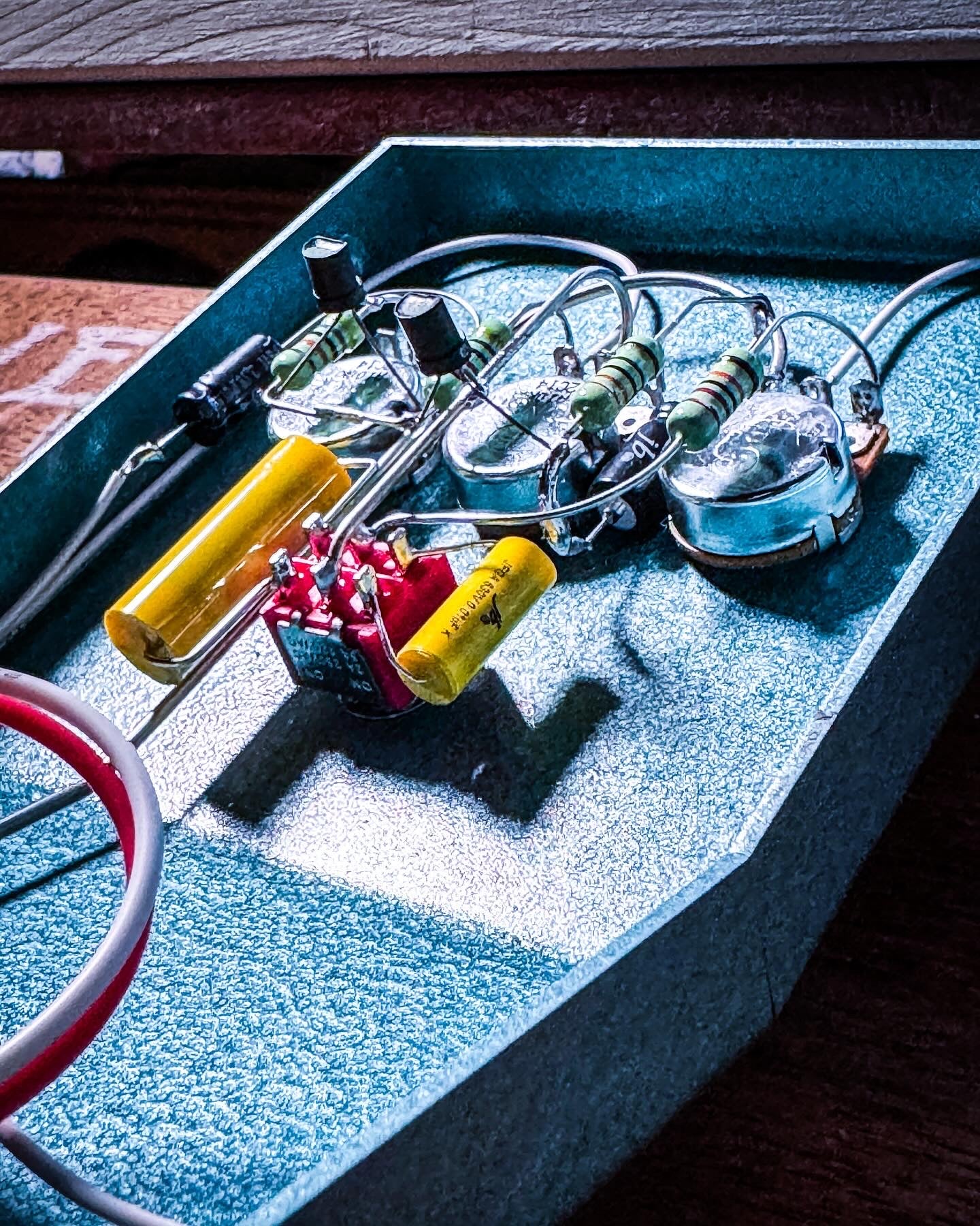 ZO: Professional Wedge - Zonk Machine MK2 Silicon Fuzz with NOS Transistors