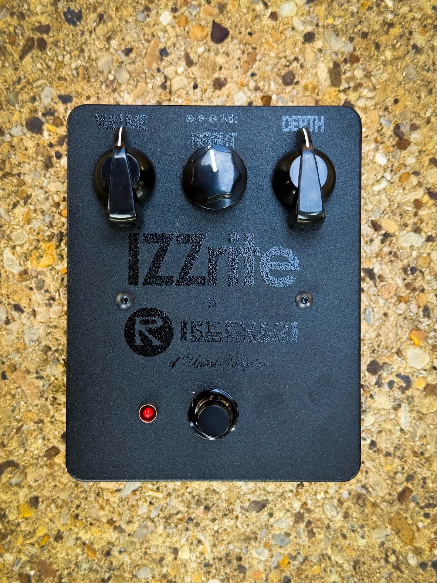 fuzz pedal with bias control Izzrite Fuzz with Bias control – ReevesElectro Point to Point Guitar Pedals