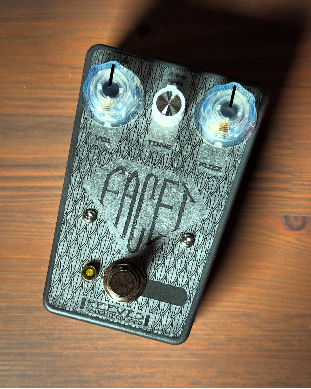 tweed guitar pedal Leo Twelve Tweed Overdrive Guitar Pedal | 1979 Phillips BC549c Transistors