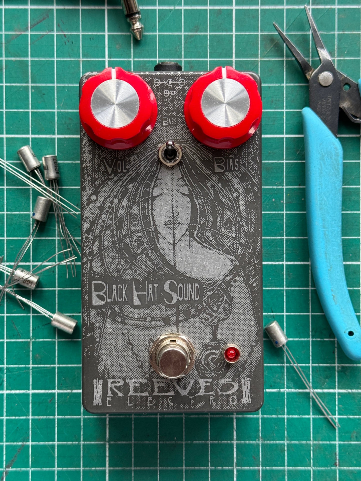 BlackHatSound Ge Mullard AC187 - Special Reserve Fuzz with NOS Germanium Transistors and Bias Control