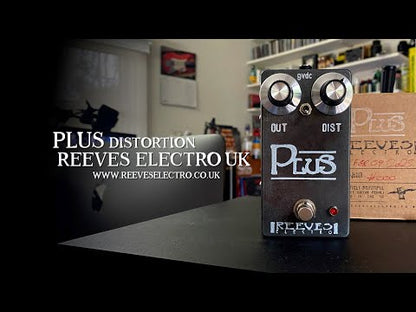 Plus Distortion - Classic 70s distortion with vintage metal can op amp